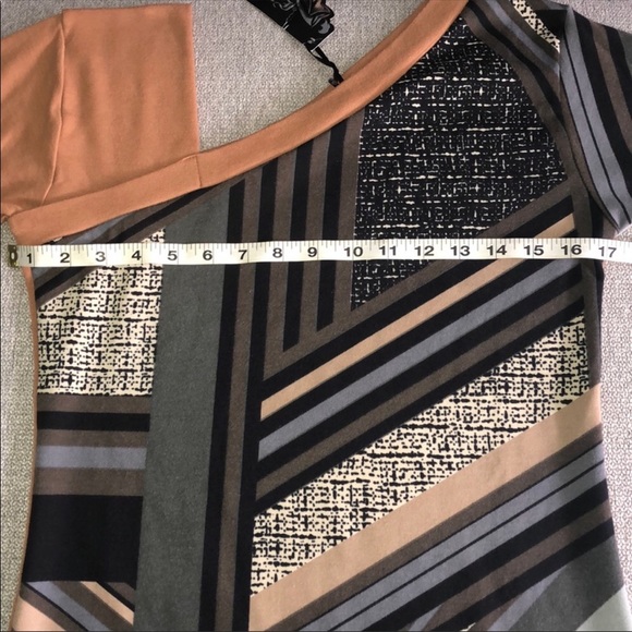 Geometric Printed Asymmetrical Bodycon Dress - Picture 10 of 13